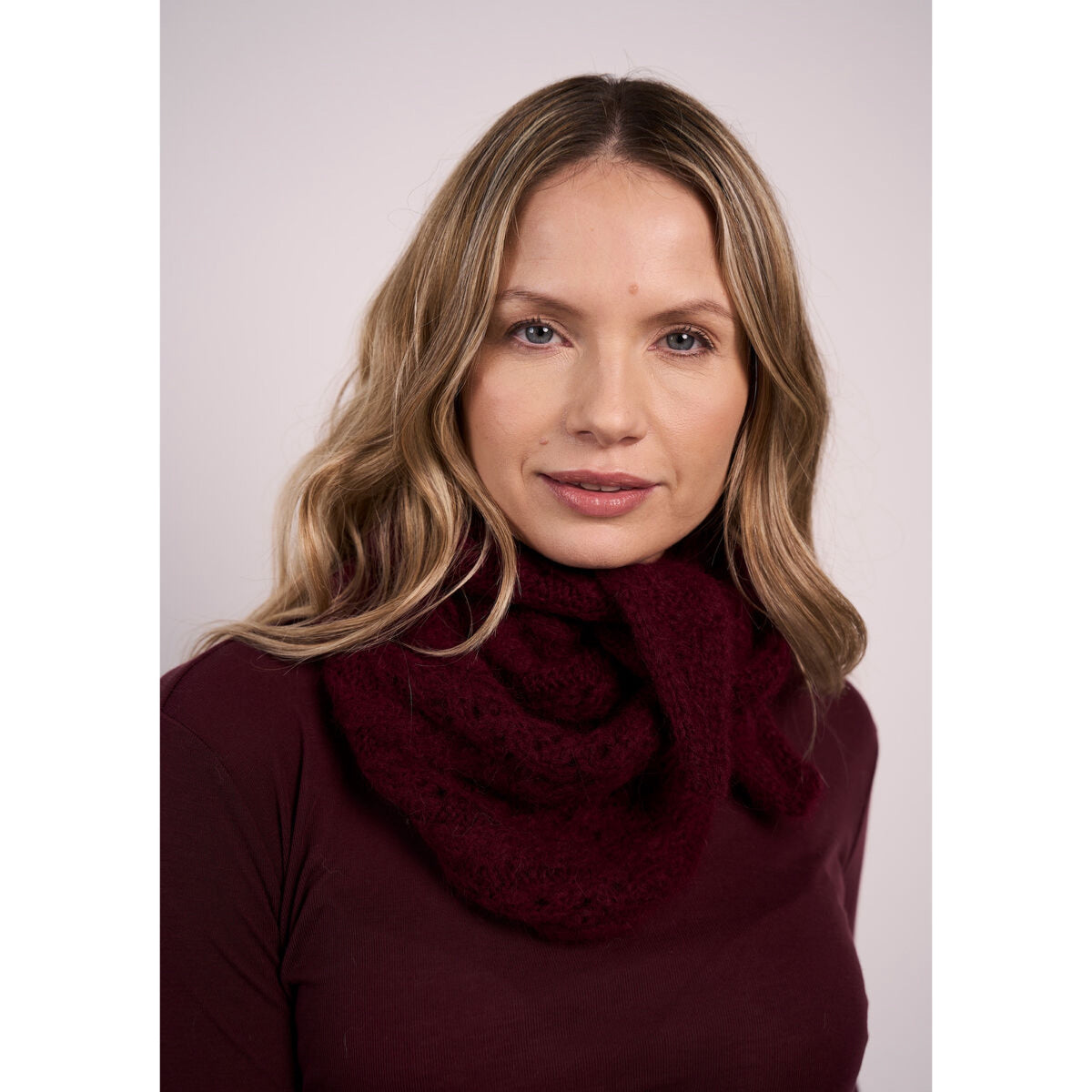 Mode at Rowan C MIP74 Bryony Hat + Scarf