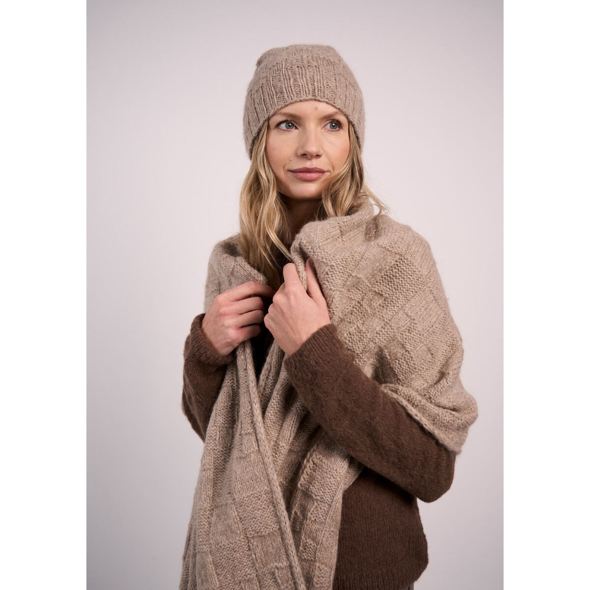 Mode at Rowan C MIP77 Heather Hat + Wrap