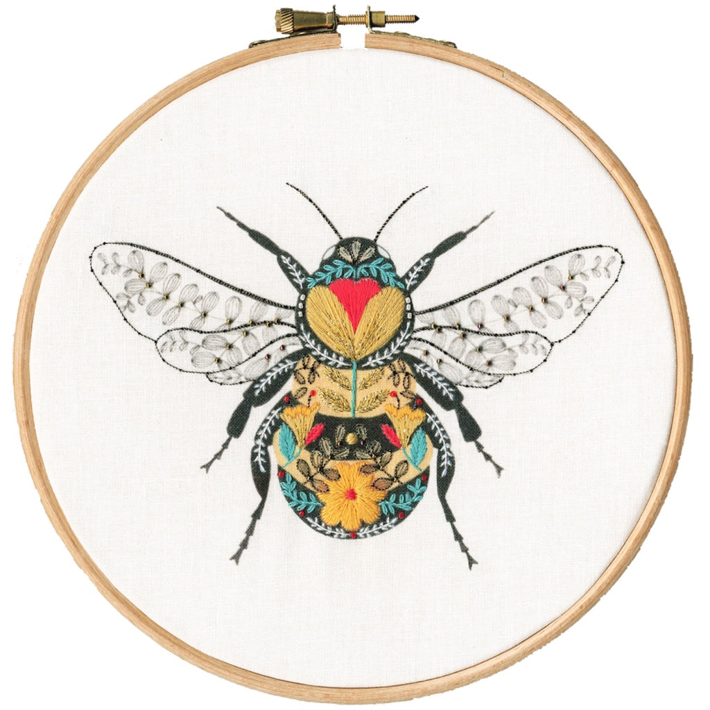 Bothy Threads EP01 Pollen Embroidery - Bee