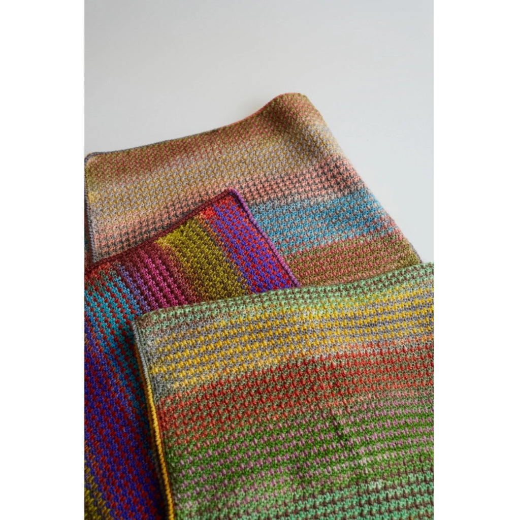 Urth Yarns Puppytooth Blanket