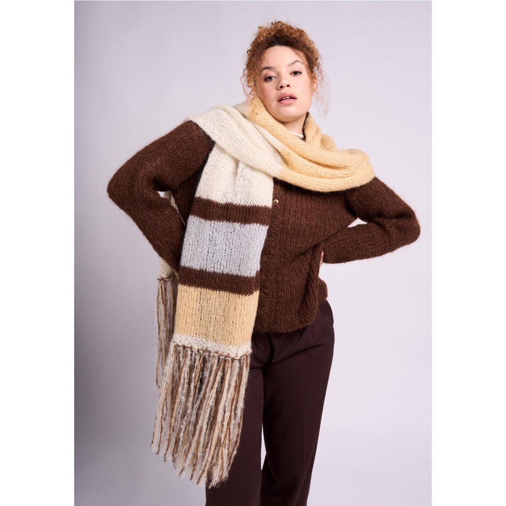 Mode at Rowan C MIP98 Tuscan Scarf
