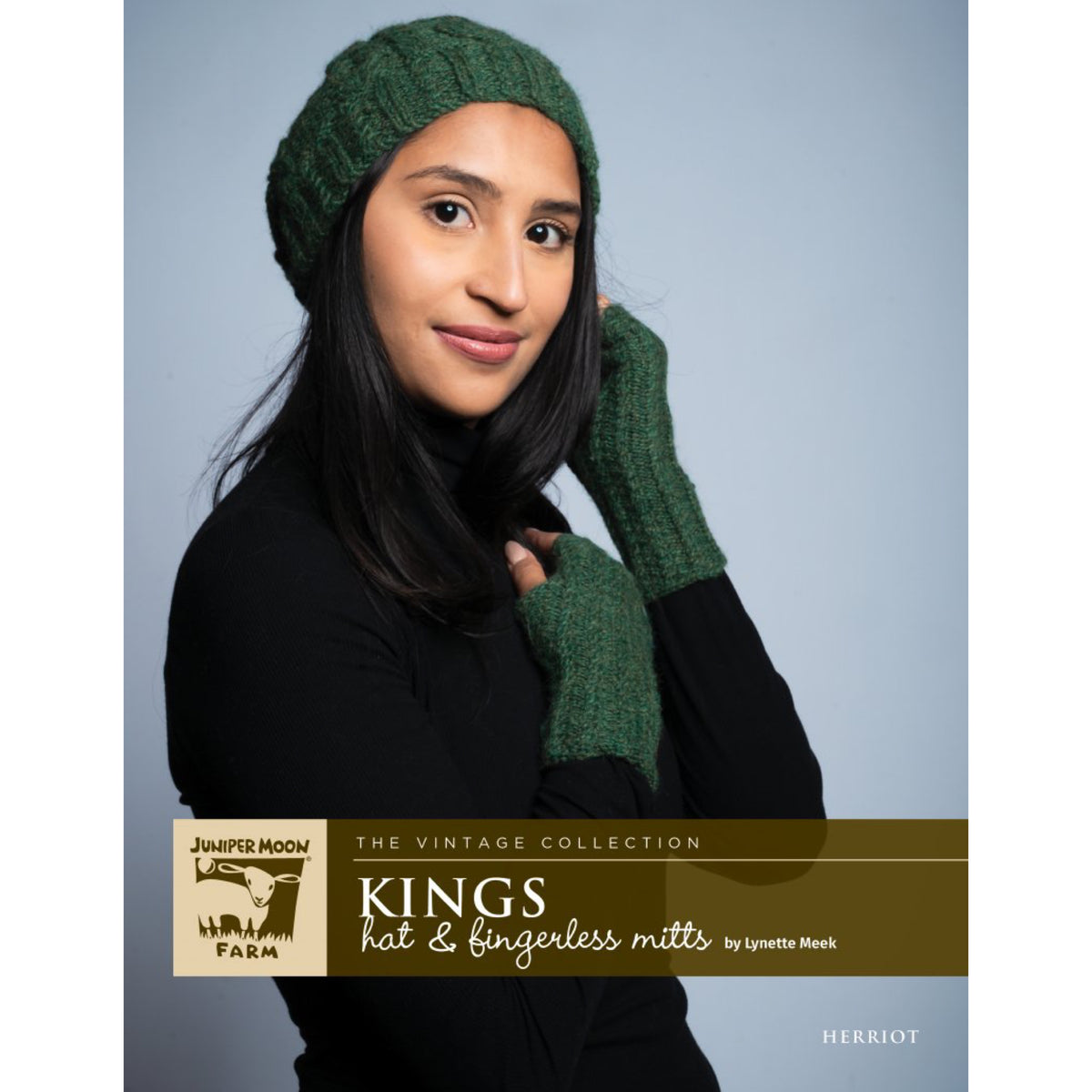 J168-04 Kings Hat and Fingerless Mitts