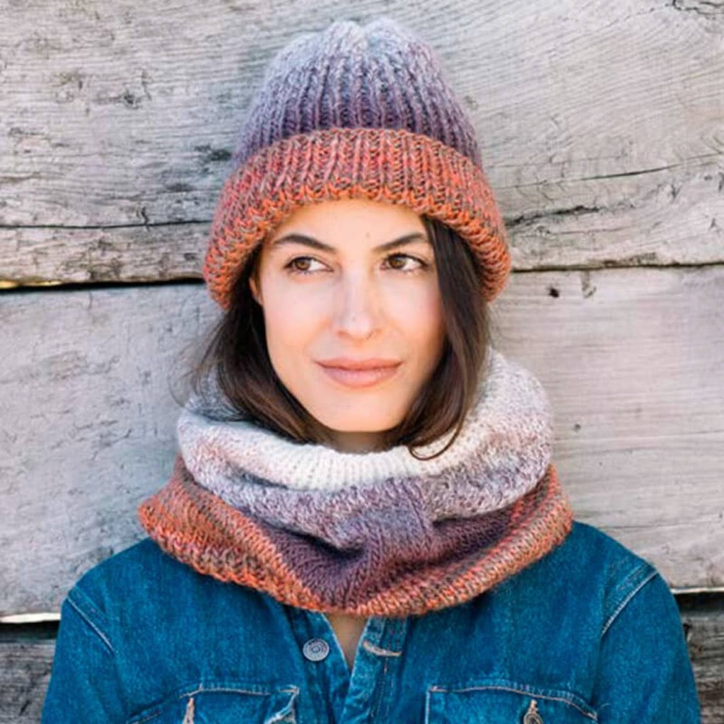 Knit Ensemble 402 Off White-Lilac-Rust-Red