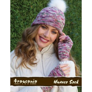 Araucania  49-02 Sophy Hat & Wrist warmers